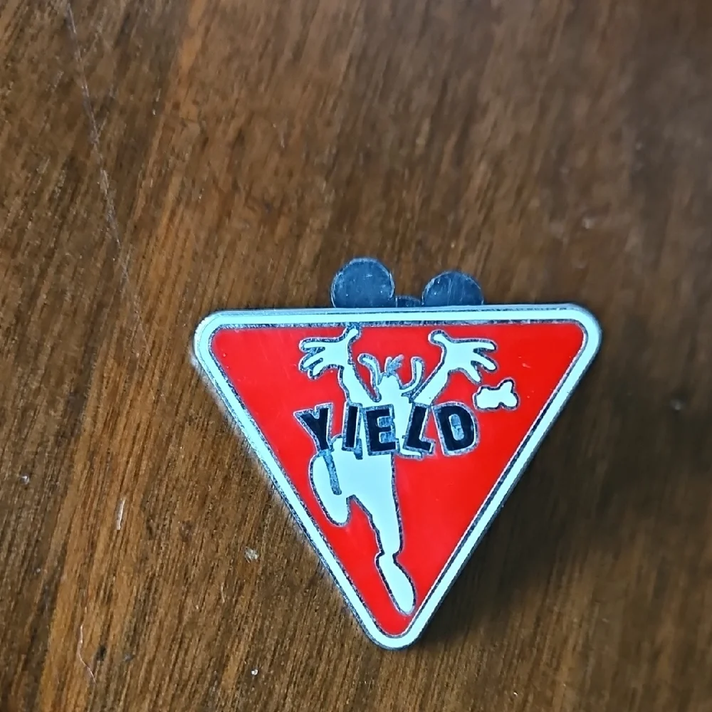 Disney Parks Goofy Yield Pin
